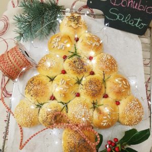 questa immagine rappresenta alberello di danubio salato ricetta di pasticciandoconlafranca