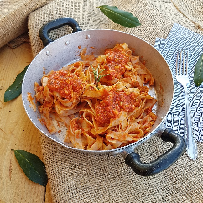 questa immagine rappresenta il Ragù di tempeh ricetta di pasticciandoconlafranca