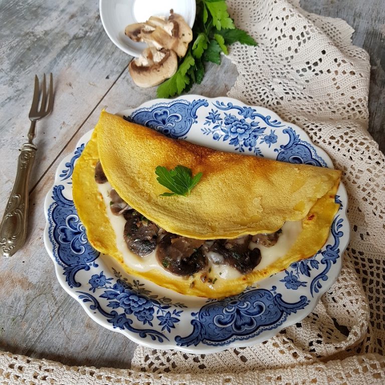 Crespelle besciamella e funghi champignon | PasticciandoConLaFranca ...