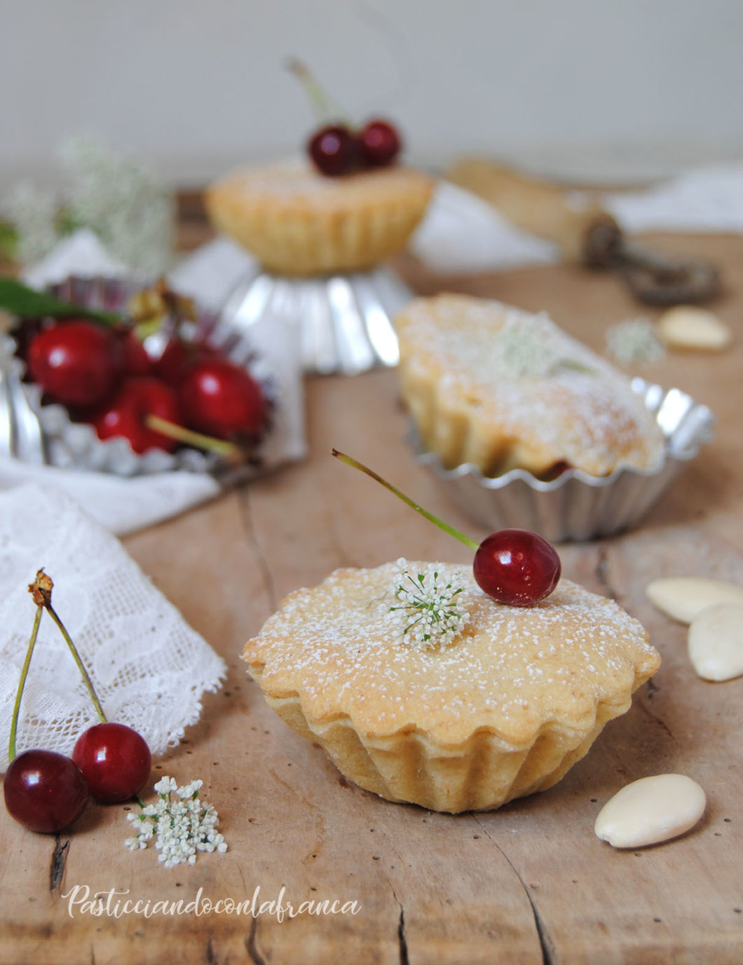 gobeletti mandorla e ciliegia ricetta di pasticciandoconlafranca